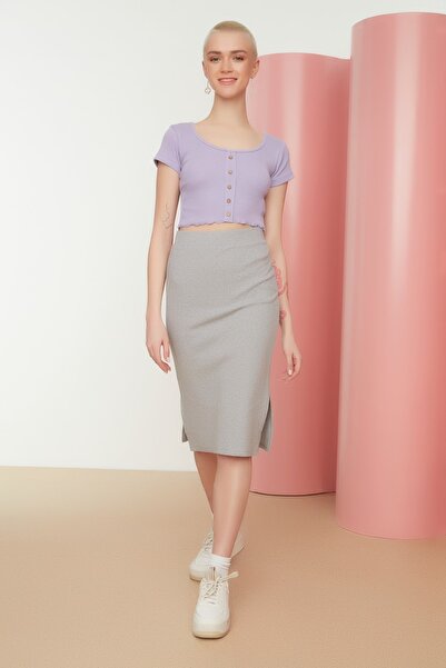 Trendyol Collection Szara, szczegółowo dopasowana, prążkowana spódnica midi z wysokim stanem, dzianinowa TWOSS22ET0250