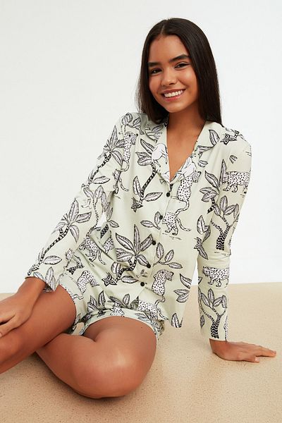 Trendyol Collection Tarka mintás kötött pizsama szett THMAW21PT0153