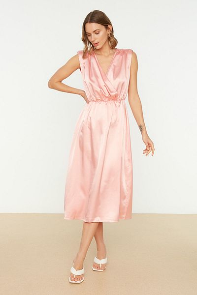 Trendyol Collection Kleid - Rosa - Shift