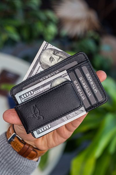 Garbalia Unisex Leather Card Holder - Magnetized Cover