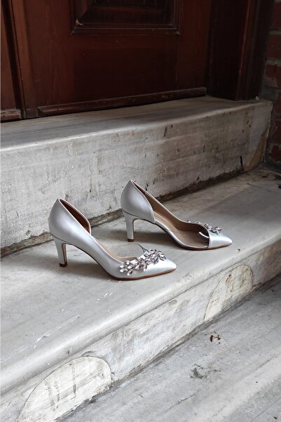 LA CALZATURE Ασημί Σατέν 7cm Τακούνι Πλαϊνό Διαφανές Αστέρι Αξεσουάρ Stiletto Βραδινό Φόρεμα Γυναικεία Παπούτσια