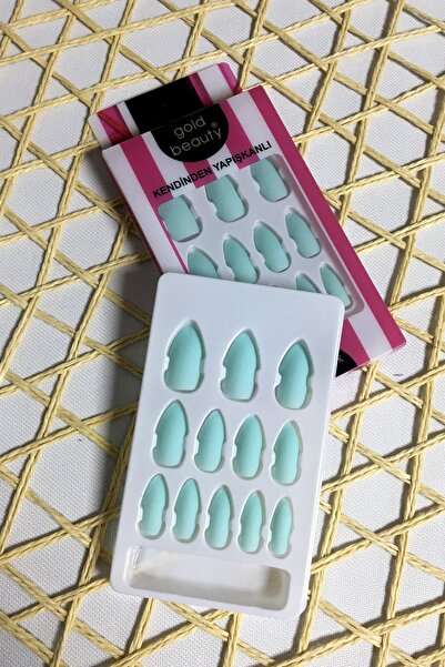 Gold Beauty Takma Tırnak Kendinden Yapışkanlı Tak Ve Çık 12 Adet Badem Tırnak