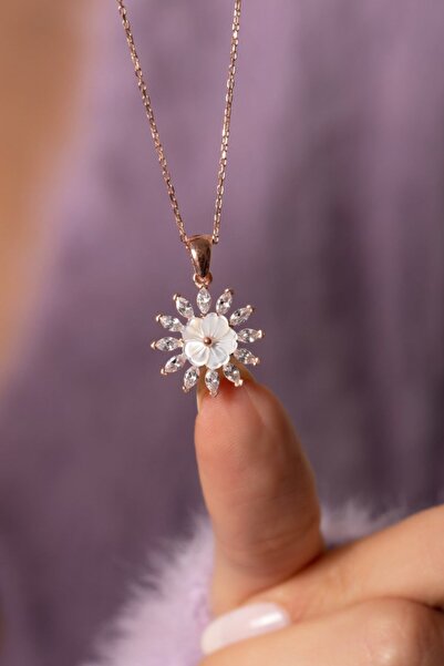 Eva Jewelry Yuvarlak Manolya Taşlı 14k Rose Gold Kaplama Kadın Kolye