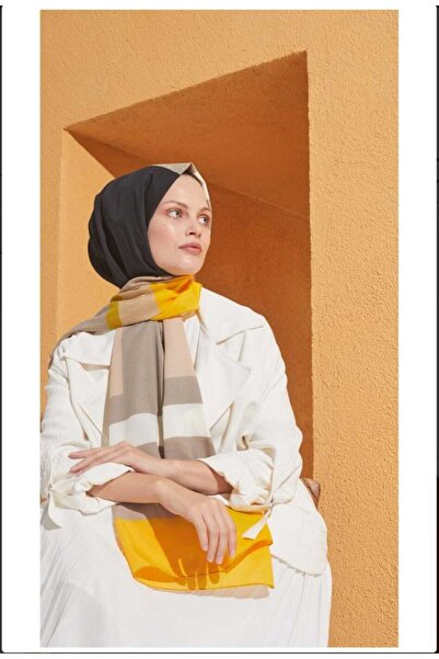 ŞURA ŞAL Жіночий чорний шарф з жовтим візерунком