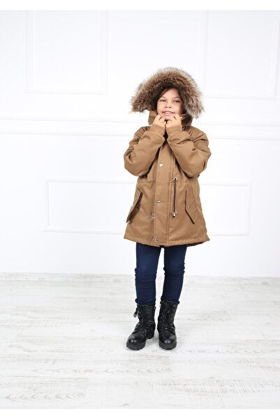 B&T Palton de pluș bej pentru fetiță