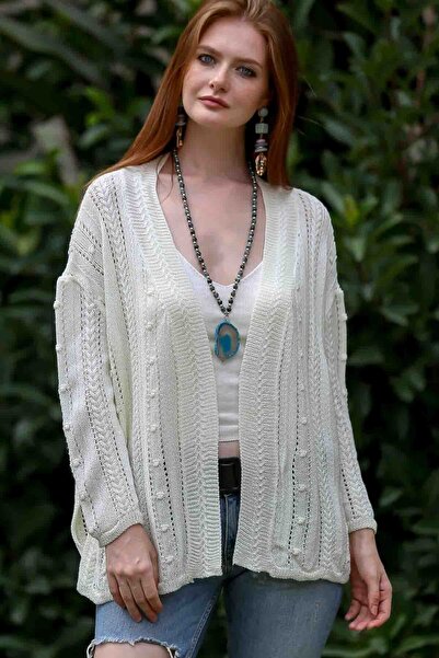 Chiccy Cardigan - Ecru - Relaxed