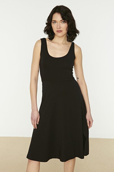 Trendyol Collection Černé páskové/Skater midi viskózové elastické pletené šaty TWOSS19VG0202