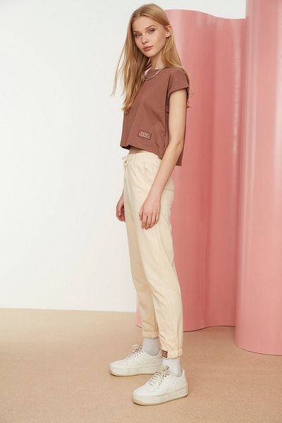 Trendyol Collection Camel-Brown Patch Detailed Crew Neck Thin Knitted Top and Bottom Set TWOSS21AU0055