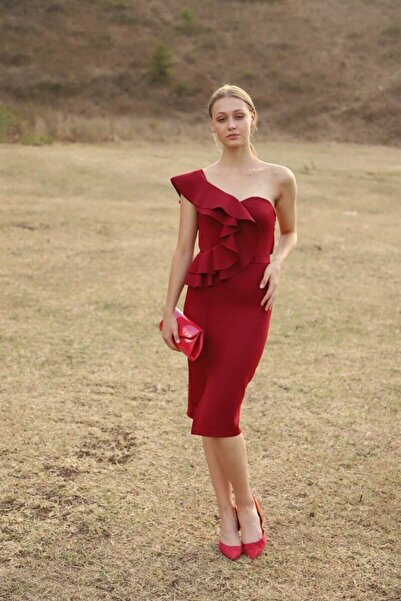 lovebox Women's Stretch Fabric One Shoulder Ruffle and Slit Detailed Burgundy Evening Dress Nkt Emr-019