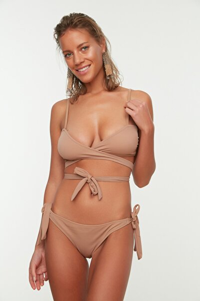 Trendyol Collection Wiązany taupe szczegółowy dół od bikini
TBESS22BA0184