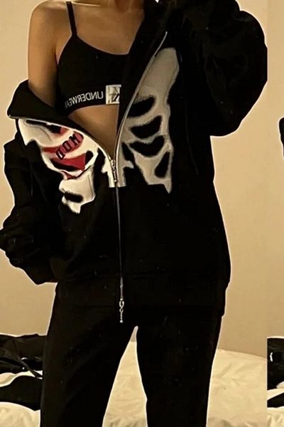 Köstebek Harajuku Black Anime Chest and Heart Hoodie Unisex Design
