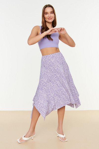 Trendyol Collection Lila Blumenmuster Volant Asymmetrischer High Waist Midi Stretch Strickrock TWOAW20ET0440