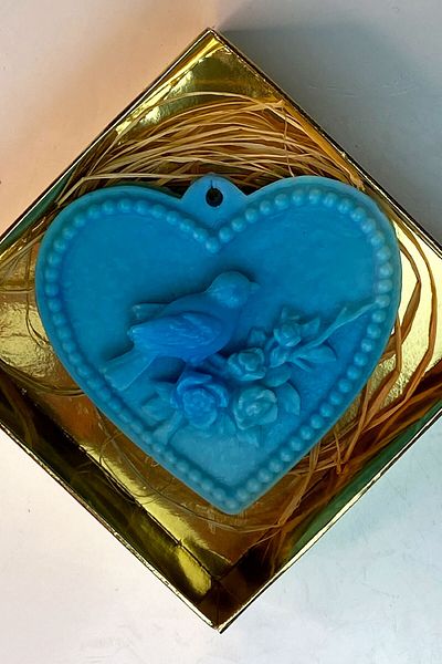 FANTASTİK SANAT ATÖLYESİ Decorative Gift Acacia Scented Heart Series Blue Decorative Bathroom and Hand Soap - in Special Box