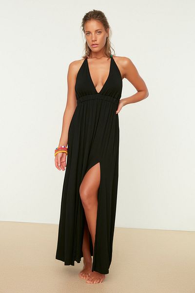 Trendyol Collection Schwarzes Maxi-Strandkleid aus gestricktem Perlenaccessoire TBESS21EL2796