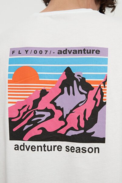 Trendyol Collection Oversize bílé tričko Crew Neck – TMNSS21TS1227