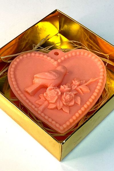 FANTASTİK SANAT ATÖLYESİ Decorative Gift Strawberry Scented Heart Series Pink Decorative Bath and Hand Soap