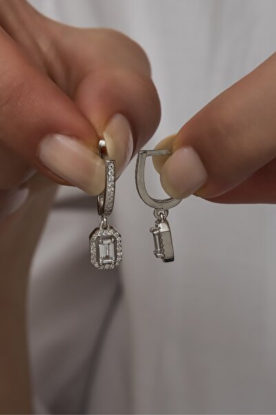 Nereze 925 Ayar Gümüş Rodyum Kaplama Baget Taşlı Tektaş Küpe