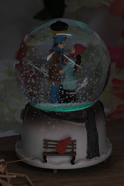 moryconcept Kış Masalı Kar Küresi Müzikli Işıklı