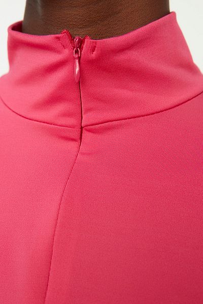 Trendyol Collection Rosa Strickbody mit Stehkragen, Reißverschluss, kurzen Ärmeln, flexiblem Druckknopf, TWOAW21BD0009