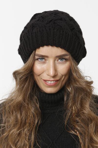 sema aksesuar قبعة صغيرة محبوكة مبطنة بأربعة سلال - أسود