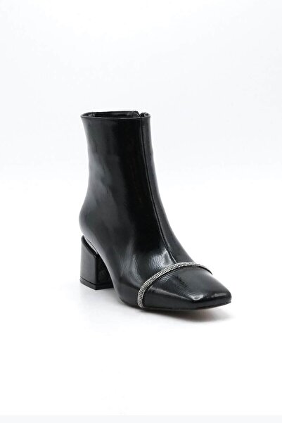 Mia Butik Women's Black Wrinkled Patent Leather Stone Boots