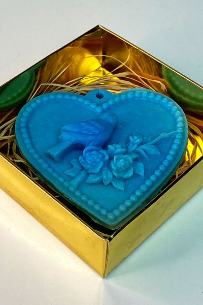 FANTASTİK SANAT ATÖLYESİ Decorative Gift Acacia Scented Heart Series Blue Decorative Bathroom and Hand Soap - in Special Box