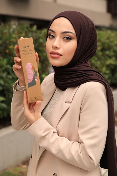 Organic Scarfs موديل حجاب شال قطن ممشط - بني مر