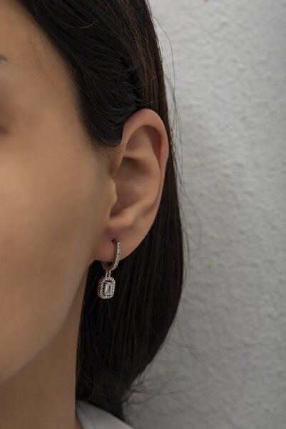 Nereze 925 Ayar Gümüş Rodyum Kaplama Baget Taşlı Tektaş Küpe