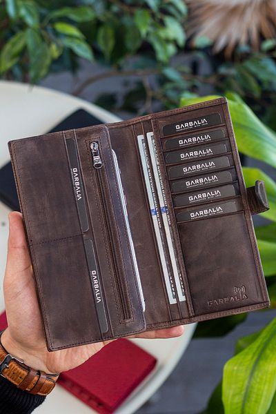 Garbalia Albert естествена кожа Rfid блокиране Crazy Brown унисекс портфейл с отделение за телефон