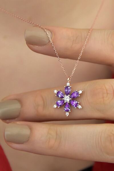 Enyuya Mor Taşlı Kamelya Çiçeği Kadın Kolye