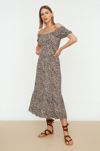 Trendyol Collection Kleid - Braun - Skater