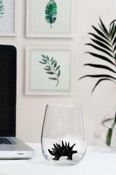 ADAMODART Single Decorative Water Glass with Black Hedgehog Figure
