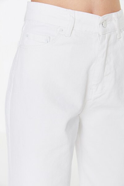 Trendyol Collection Blugi albi cu talie înaltă cu picioare late TWOAW22JE0794