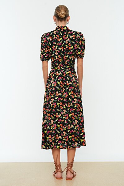 Trendyol Collection Černé košilové šaty z viskózového tkaného midi s páskem TWOSS20EL1559