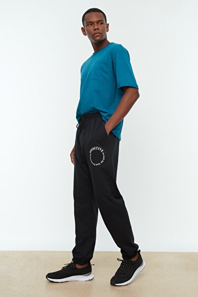 Trendyol Collection Jogginghose - Schwarz - Relaxed