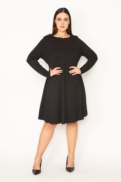 Şans Schwarzes Damenkleid in Übergröße mit Frontreißverschluss und Taillenband 65n35673