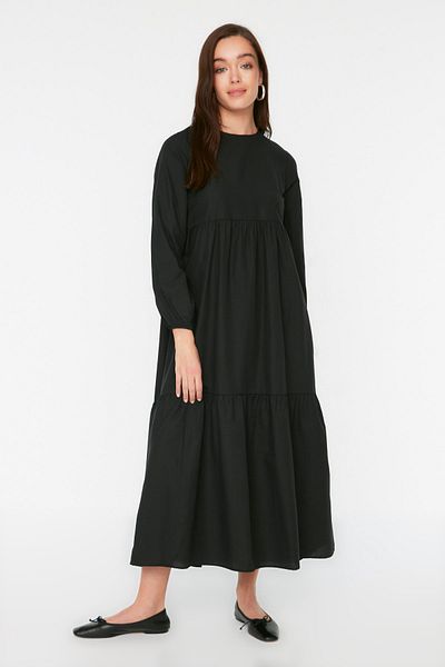 Trendyol Modest Black Gather Detailní bavlněné Wide Fit tkané šaty TCTSS21EL3406