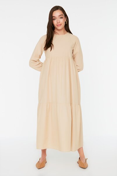 Trendyol Modest Μπεζ Gather Λεπτομερές βαμβακερό υφασμένο φόρεμα TCTSS21EL3406