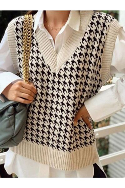 Birce Women's Beige Goose Feet V-Neck Oversize Knitwear Sweater