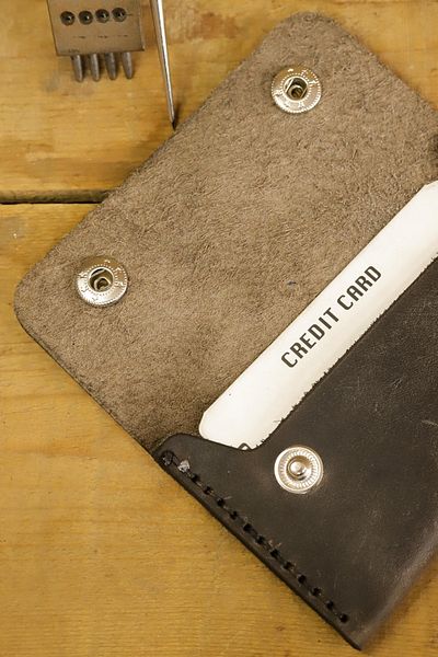 New Coast Leather 1900's Ανδρική Χειροποίητη Κάρτα από Γνήσιο Δέρμα Καπνιστό