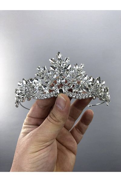 Hobigram Ασημί χρώμα Lucia Henna και νυφικό στέμμα – Ειδικό σχέδιο, αξεσουάρ, ποιοτική παραγωγή, εντυπωσιακό στυλ