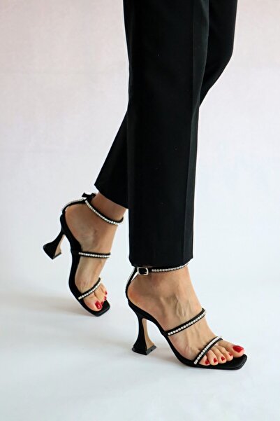 Aslının Butiği Černé saténové sandály s detaily