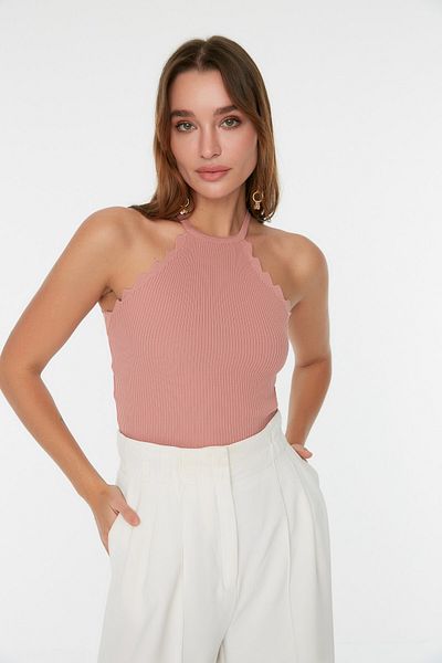 Trendyol Collection Dusty Rose Neckholder-Strickbluse TWOSS22BZ0762