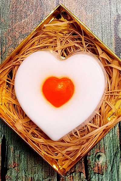 FANTASTİK SANAT ATÖLYESİ Decorative Gift Flower Scented Heart Series White Red Decorative Bathroom and Hand Soap