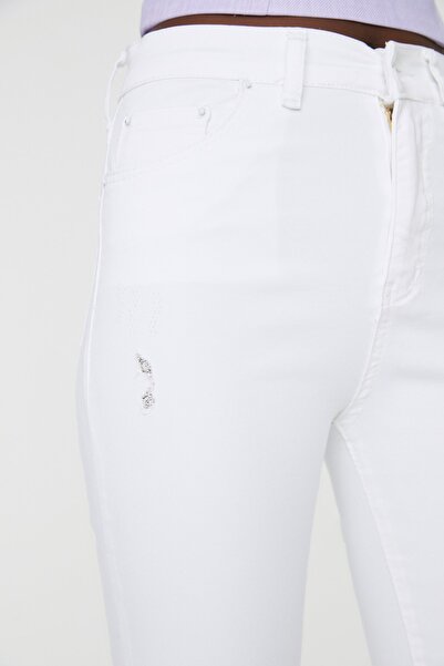 Trendyol Collection Blugi skinny elastici talie înaltă cu detaliu rupt alb