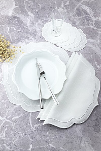 WEARE2 Set de 8 bucăți brodat cu înfășurare dublă de culoare albă și șervețel...