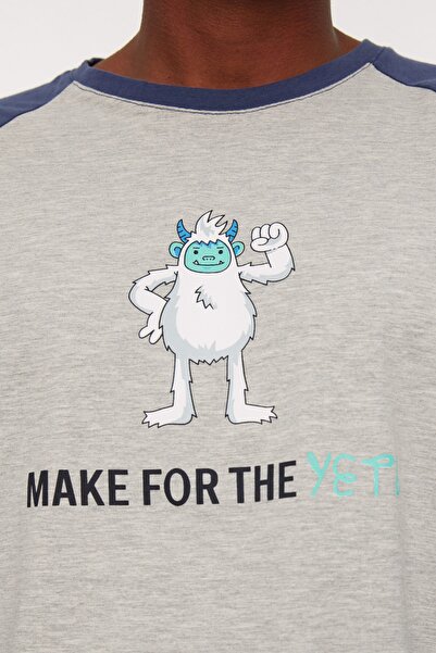 Trendyol Collection Sötétkék-szürke 100% pamut, normál szabású, nyakú pizsama szett THMAW22PT0440