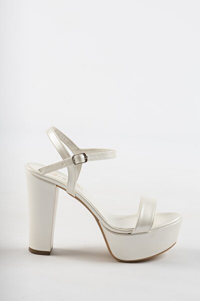 Diardi أحذية السهرة النسائية ذات اللون الأبيض