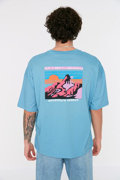 Trendyol Collection Niebieski, oversize'owy T-shirt z okrągłym dekoltem, 100% bawełny, z nadrukiem - TMNSS21TS1227