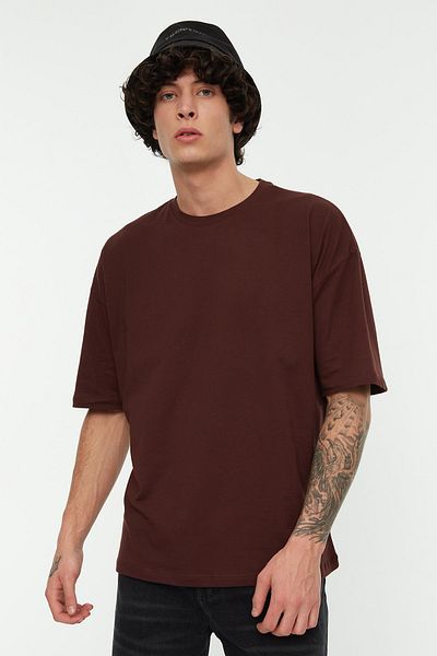 Trendyol Collection Braunes, weit geschnittenes Baumwoll-T-Shirt mit Blumendruck - TMNSS21TS1223